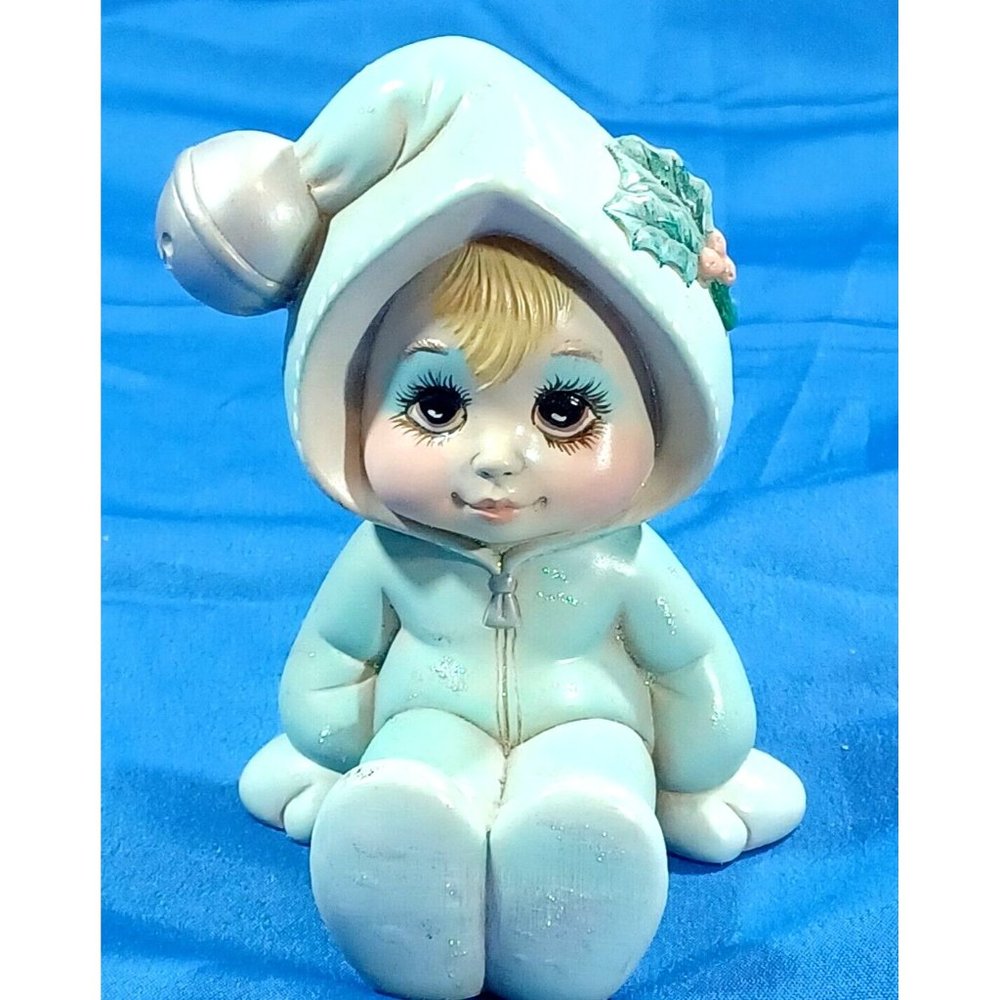 Ceramic Hand Painted Baby Toddler Snow Bunny Suit Shelf Sitter Statue Fi… - Picture 4 of 10